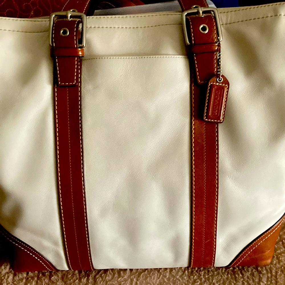 Coach White and Brown Leather Shoulder Bag